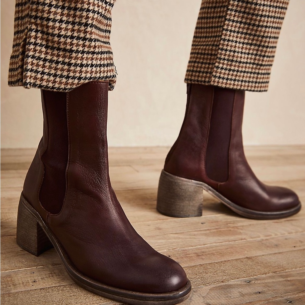 Free People Essential Chelsea Boot